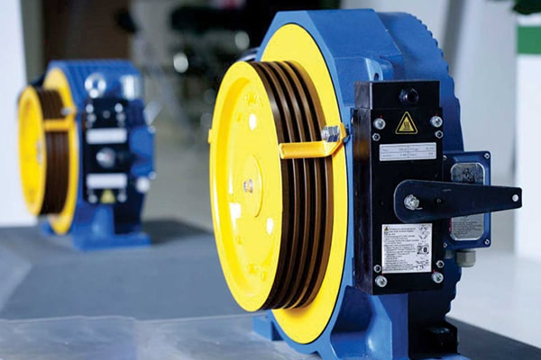 موتور گیرلس آسانسور